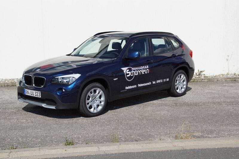 Fahrschulwagen, Mofas und Motorräder – Führerschein machen