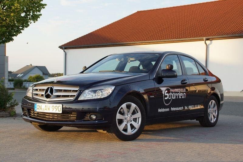 Fahrschulwagen, Mofas und Motorräder – Führerschein machen
