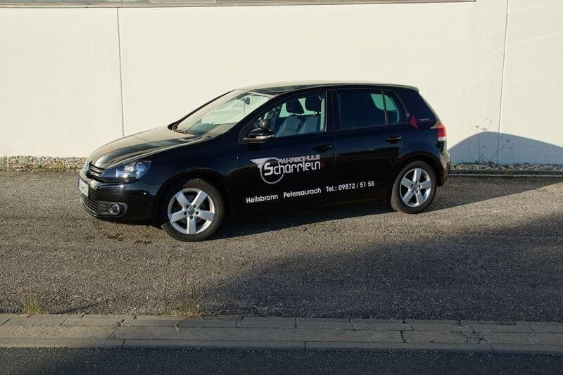 Fahrschulwagen, Mofas und Motorräder – Führerschein machen